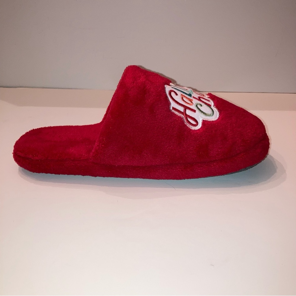 NEW Hallmark Red Women's Slippers Cozy Christmas Holiday Shoes 7 - Picture 7 of 16
